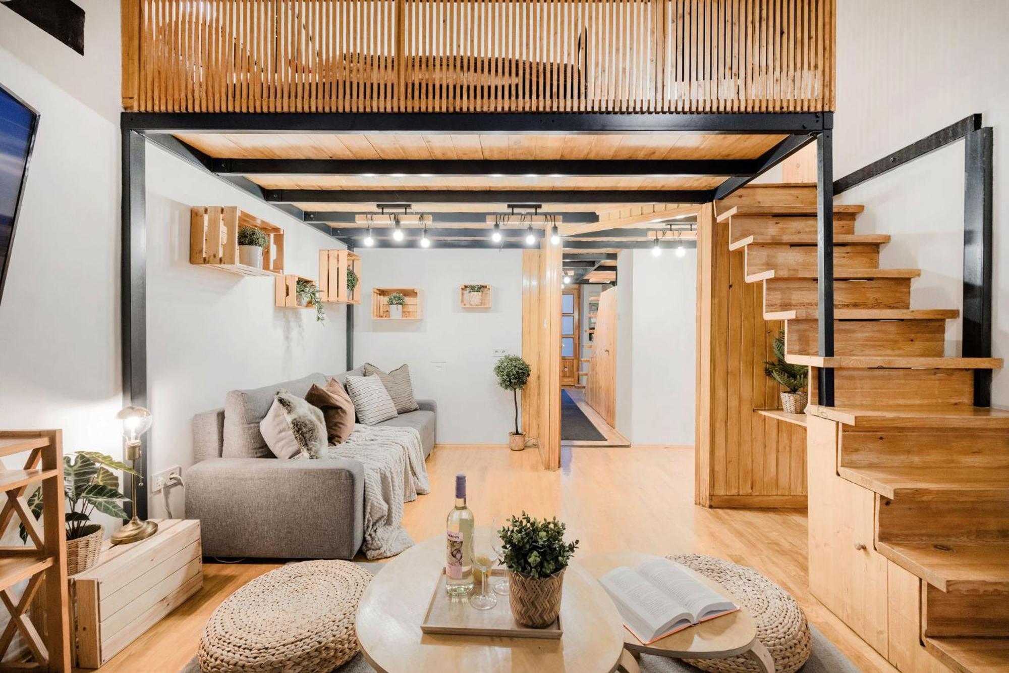 Wellness Wonderland: Garden, Sauna, Jacuzzi In Cbd Lejlighed *